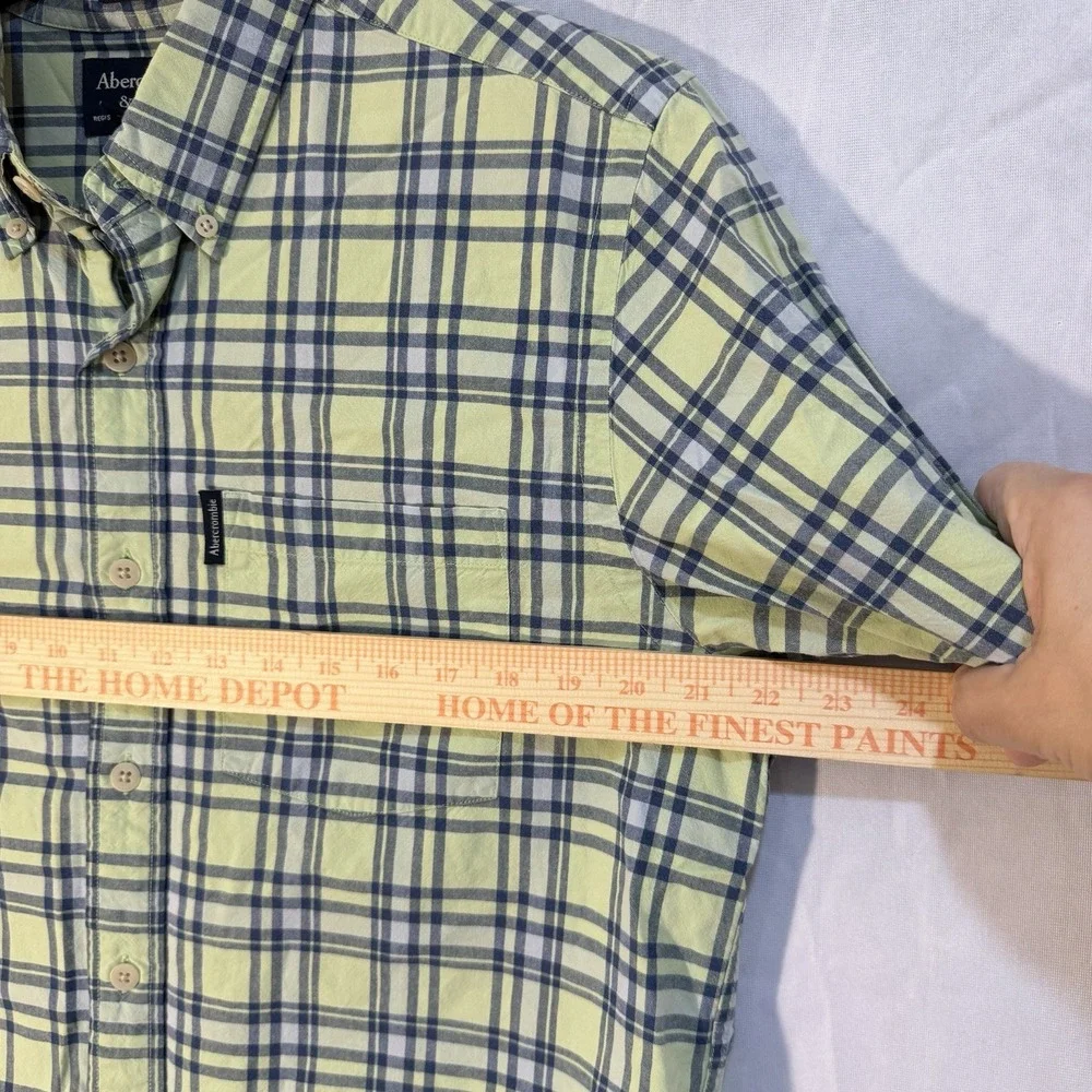 vintage abercrombie and fitch Short Sleeve Button Up Plaid Green Shirt‎ FITTED L